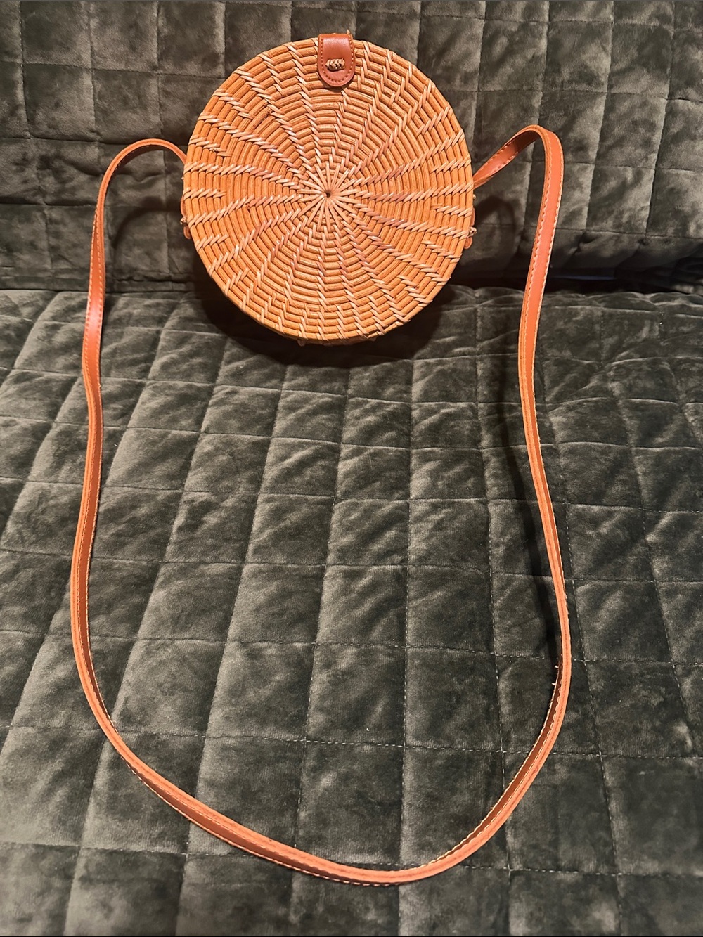 Round Woven Crossbody Bag in Brown